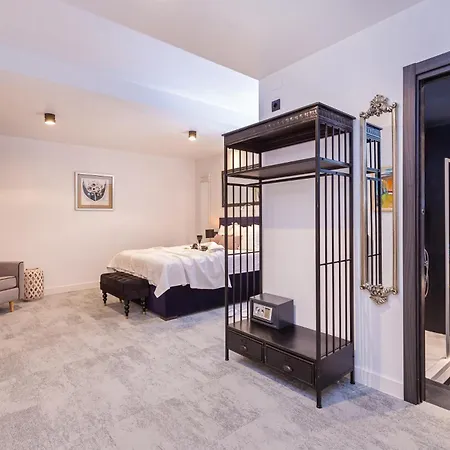 Old Town Apartment